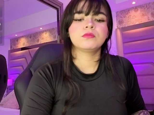 HannaEvans online show from August 17, 11:59 am