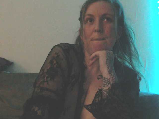 Harleyslut online show from August 12, 9:50 pm