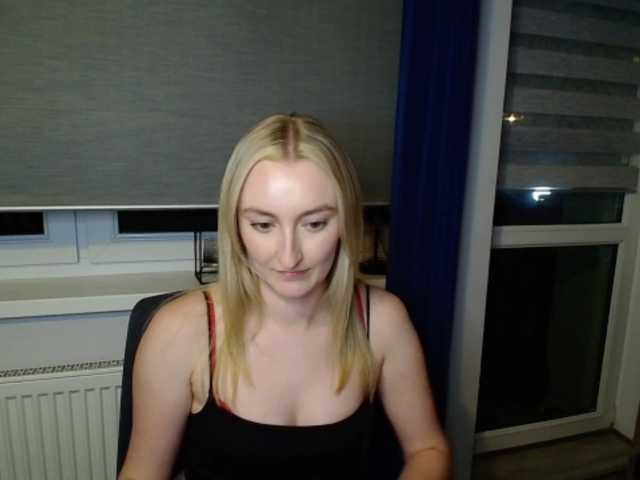 HazyLuna online show from August 7, 9:15 pm