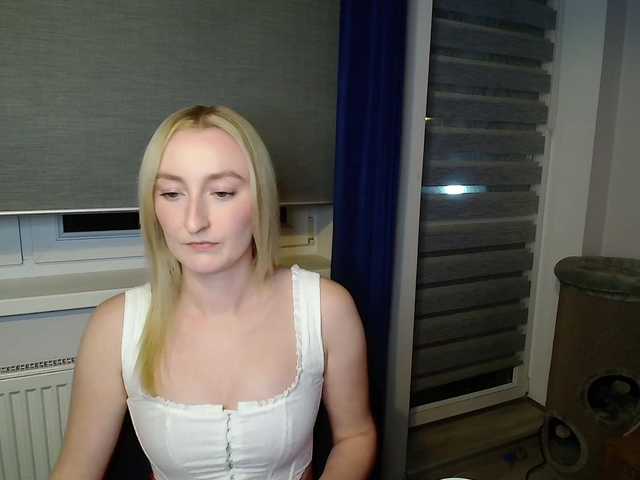 HazyLuna online show from August 8, 9:59 pm