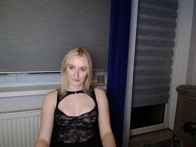 HazyLuna online show from August 13, 8:23 pm