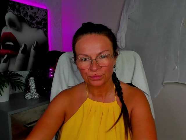 HelenSHOW1 online show from August 11, 5:59 pm
