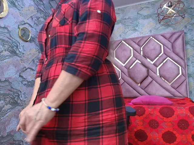 Helena-Rosse01 online show from August 6, 7:35 pm