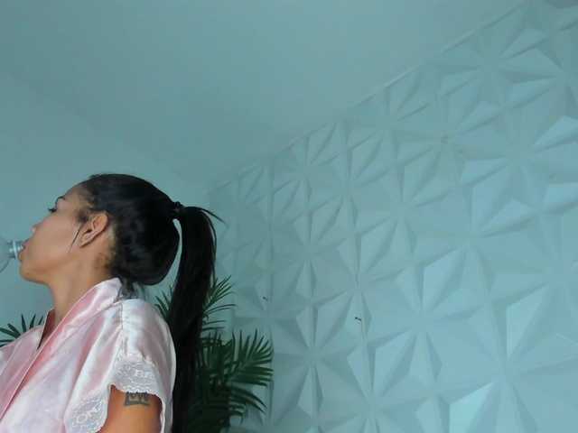 Hellen-Sky online show from August 12, 8:22 pm
