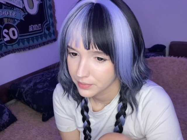 HeyNanno online show from August 13, 1:36 pm