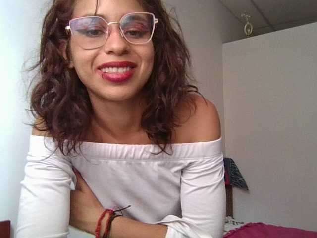 Hiana online show from July 2, 6:42 pm