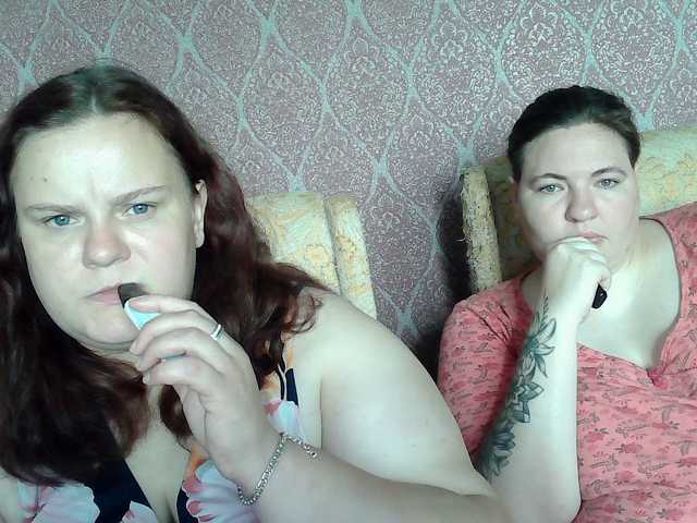 HollyXEva online show from July 25, 9:02 am