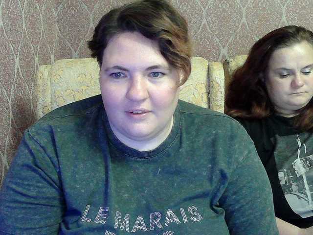 HollyXEva online show from August 1, 6:58 pm