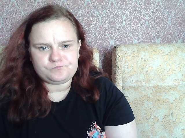 HollyXEva online show from August 3, 12:01 pm