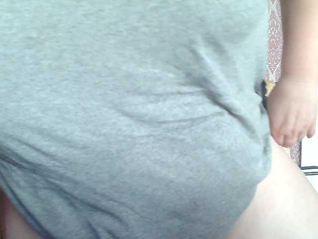 HollyXEva online show from August 5, 8:34 am