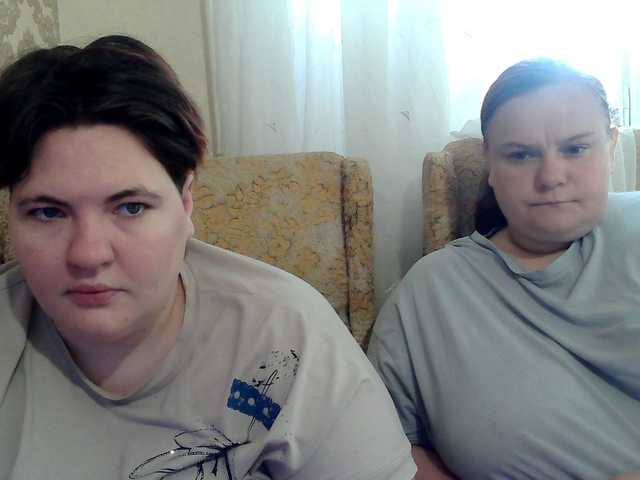 HollyXEva online show from August 13, 9:34 am