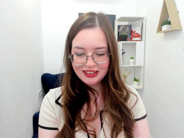 HoneyGlow online show from July 14, 7:47 pm