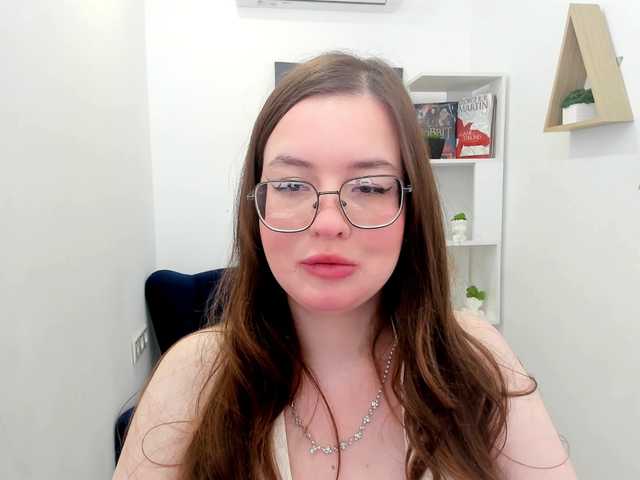 HoneyGlow online show from July 15, 1:06 am