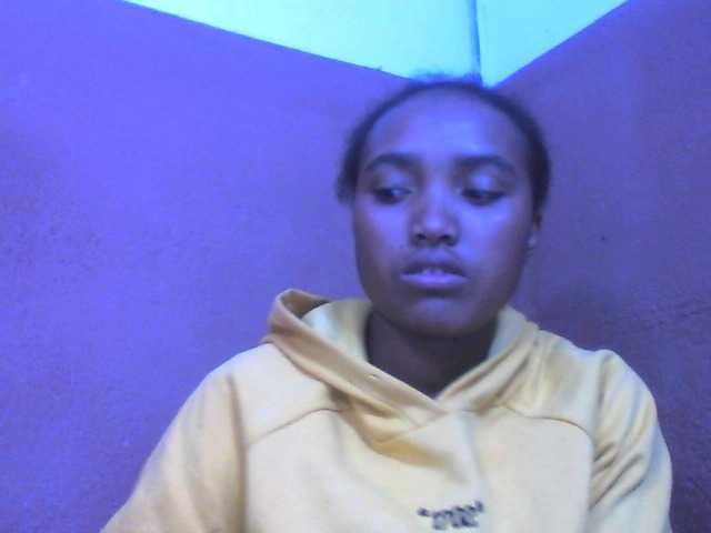 Honorine1a online show from August 13, 8:39 am