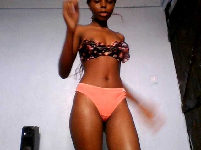 Hornygal21 online show from August 8, 6:02 am