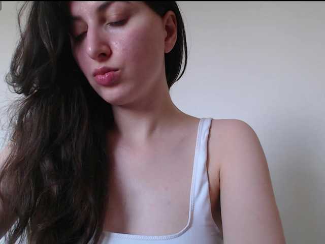 Hot-lina online show from May 22, 3:25 pm