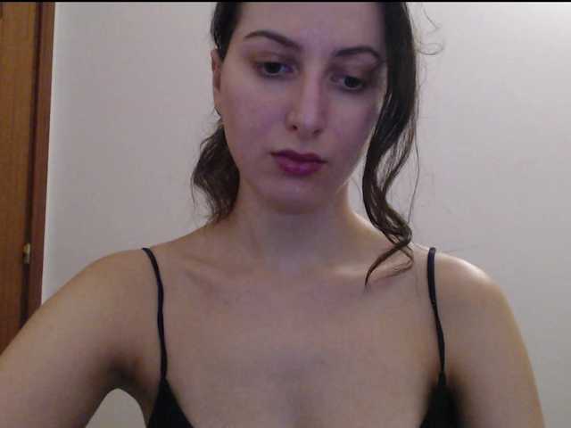 Hot-lina online show from August 4, 7:44 pm
