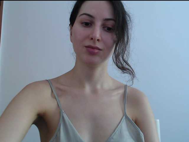 Hot-lina online show from August 6, 3:11 pm