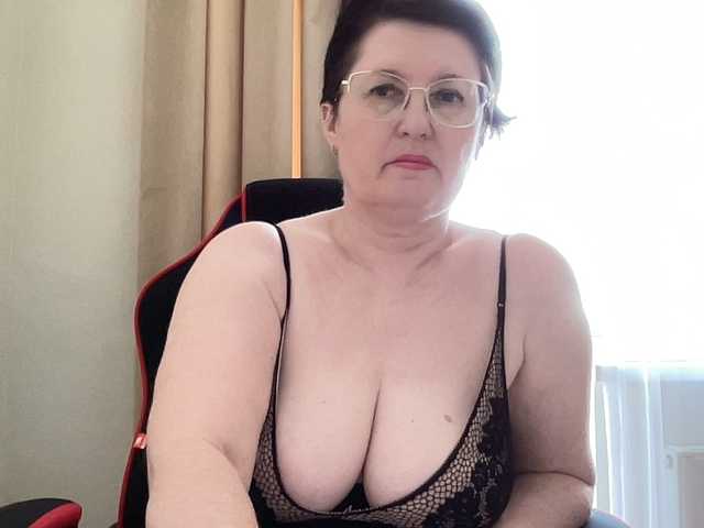 HotMilfPussy online show from August 6, 10:25 am
