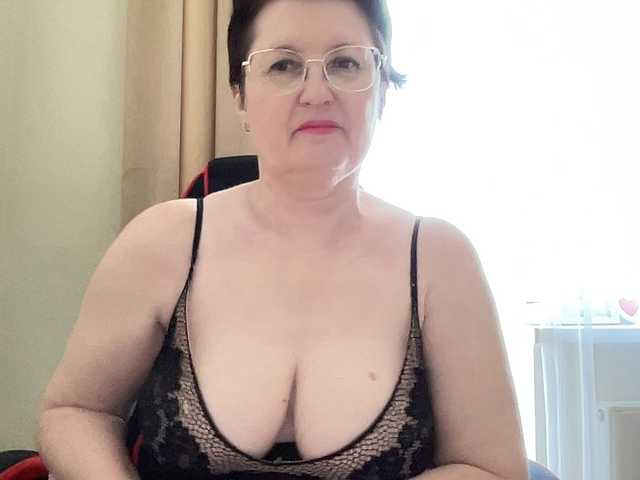 HotMilfPussy online show from August 6, 11:31 am