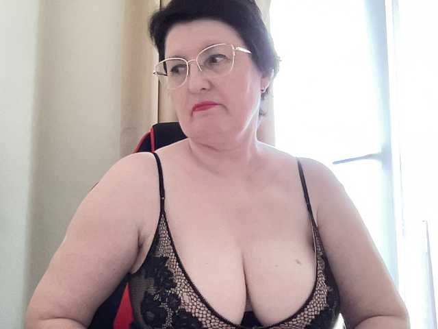 HotMilfPussy online show from August 14, 12:53 pm