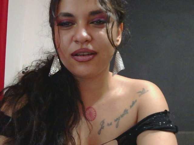 HotVenesse online show from May 28, 6:49 am