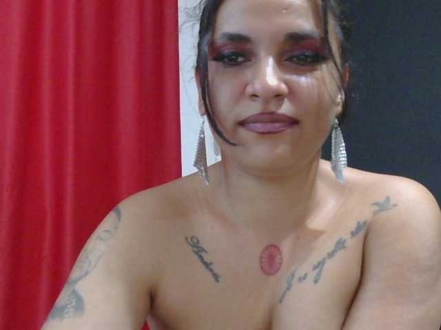 HotVenesse online show from May 29, 6:38 am