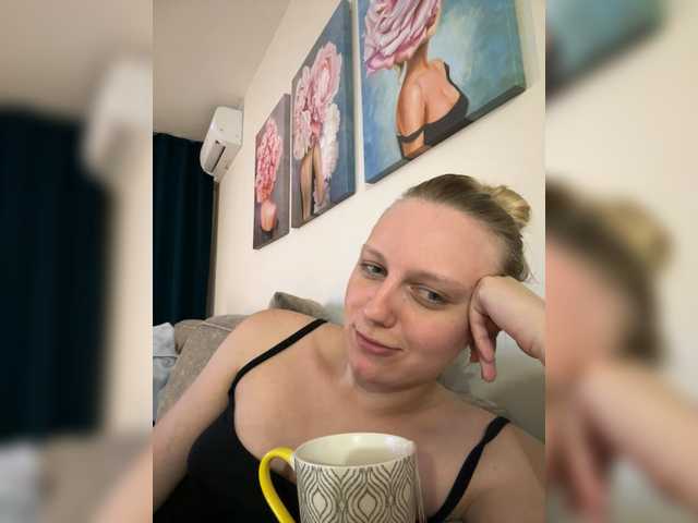 HotWillow online show from August 1, 8:15 pm