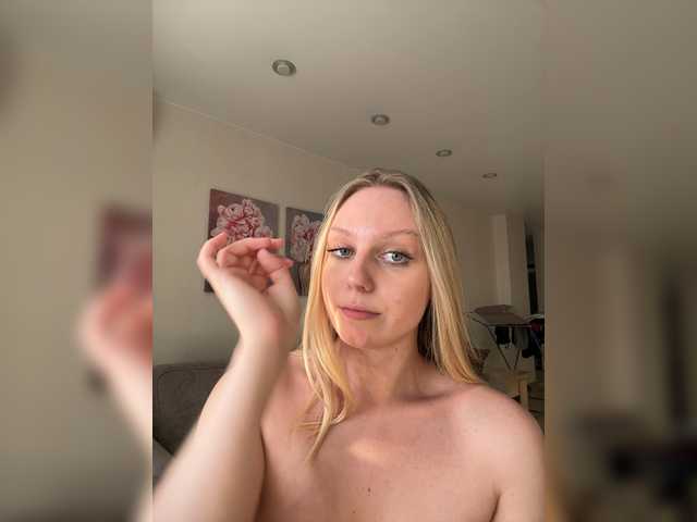HotWillow online show from August 9, 1:34 pm