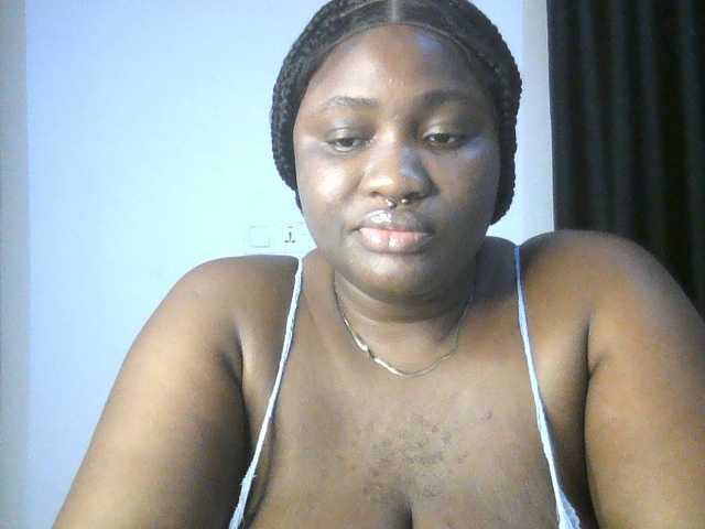 Hotchocolatee191 online show from August 2, 12:17 am