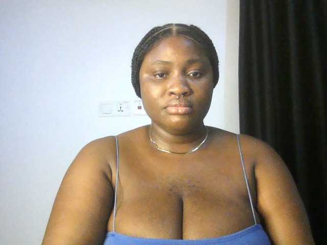 Hotchocolatee191 online show from August 3, 1:01 am
