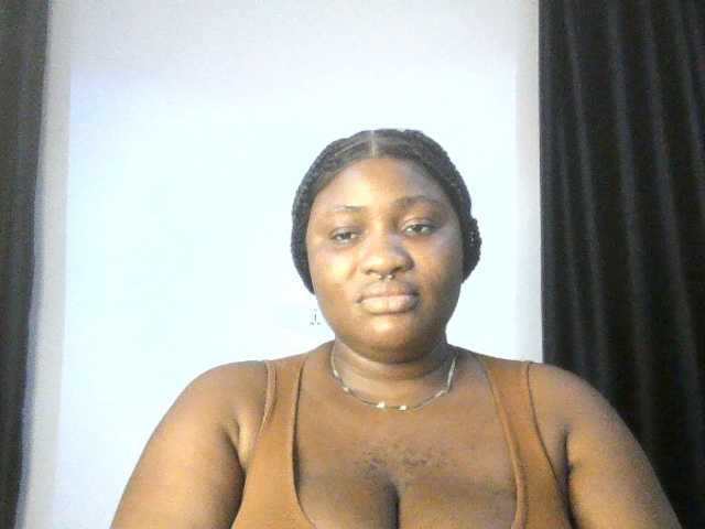 Hotchocolatee191 online show from August 4, 10:07 pm
