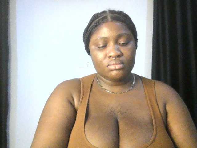 Hotchocolatee191 online show from August 5, 1:25 am