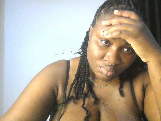 Hotchocolatee191 online show from August 9, 7:09 am