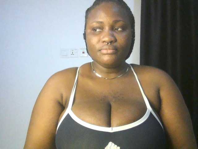 Hotchocolatee191 online show from August 9, 8:15 am