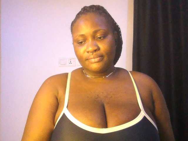 Hotchocolatee191 online show from August 9, 5:14 pm