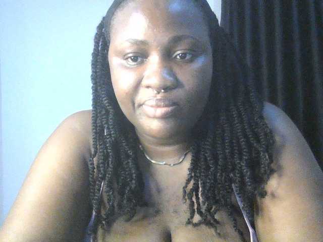 Hotchocolatee191 online show from August 12, 1:08 am