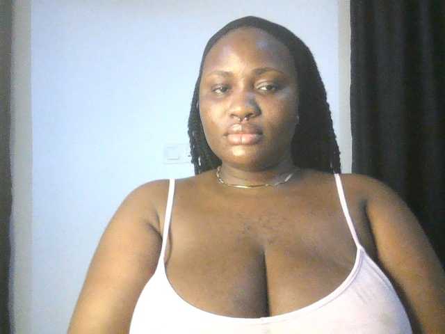 Hotchocolatee191 online show from August 13, 6:16 am