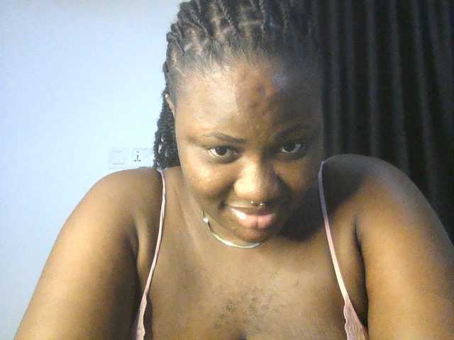 Hotchocolatee191 online show from August 14, 11:08 pm