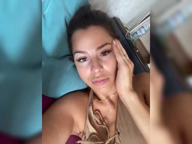 Hotkate77 online show from August 2, 7:15 am