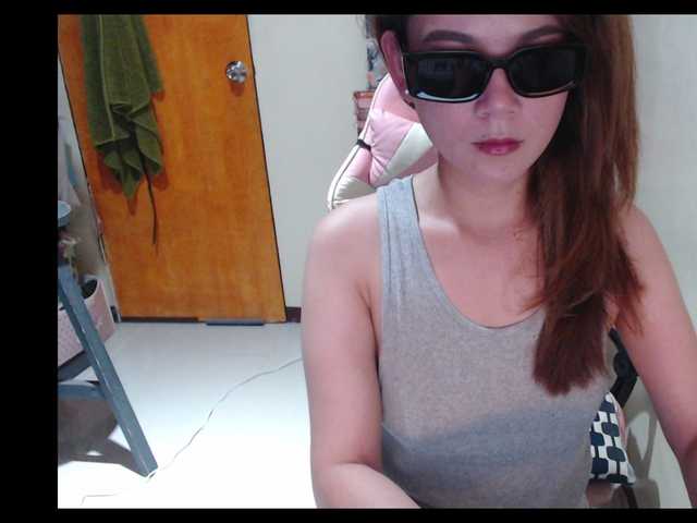 HottieAnne online show from August 5, 5:27 am