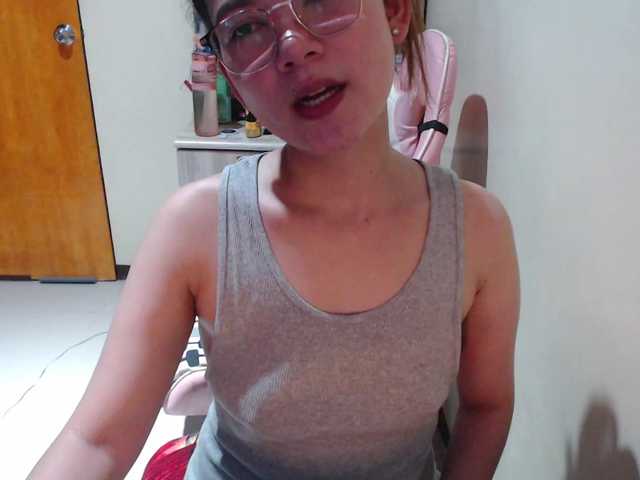 HottieAnne online show from September 7, 4:51 am