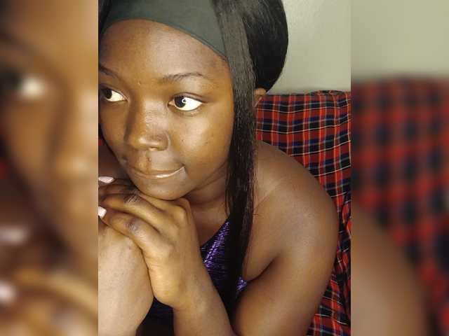 Hottiequeen online show from August 13, 10:40 am