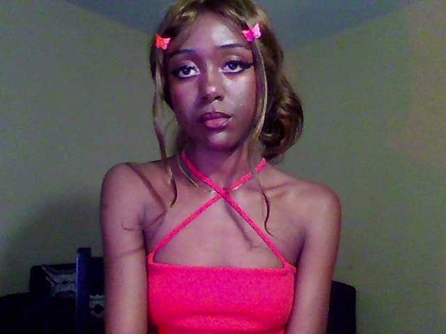 Hunnybee online show from April 21, 10:46 pm