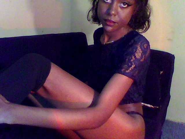 Hunnybee online show from May 6, 1:07 am