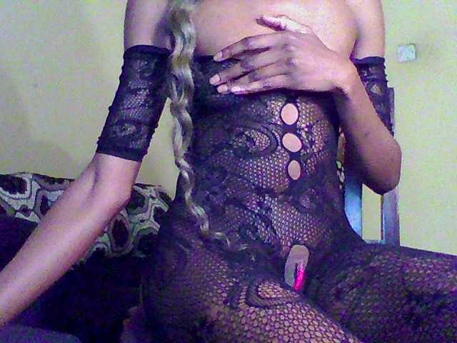 Hunnybee online show from July 9, 1:54 am