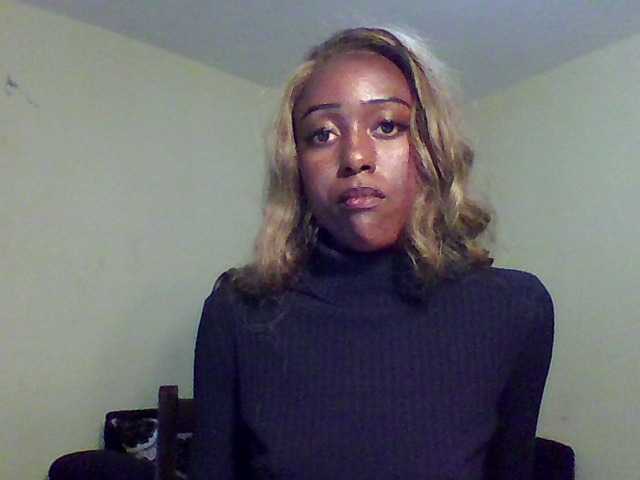 Hunnybee online show from July 9, 4:06 am