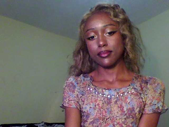 Hunnybee online show from July 14, 11:38 pm