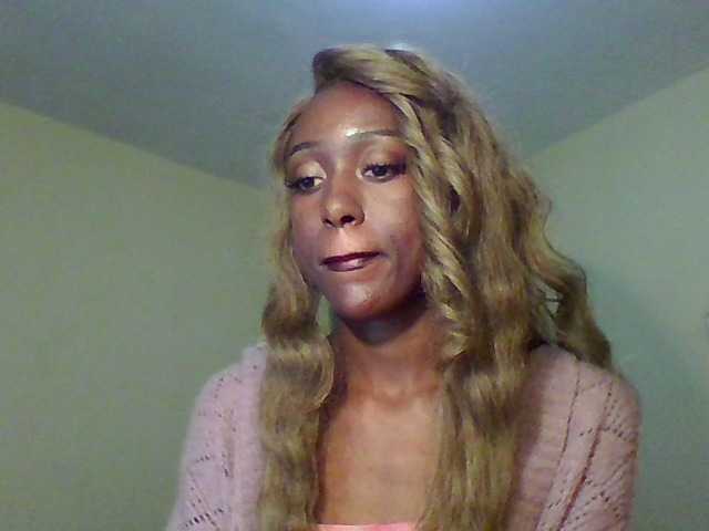 Hunnybee online show from July 26, 1:43 am