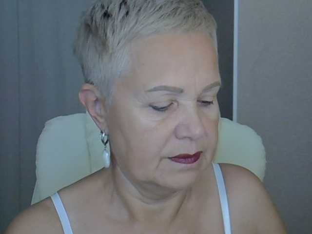 MadamMadam online show from August 3, 2:18 am